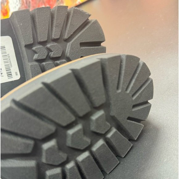 Blondo Dakota Black Waterproof Bootie SZ9 - Picture 9 of 11